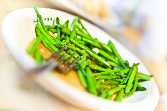 Asparagus in garlic sauce at China Sea